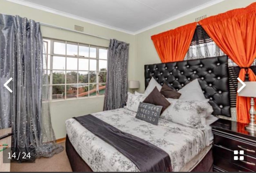 6 Bedroom Property for Sale in Sophiatown Gauteng