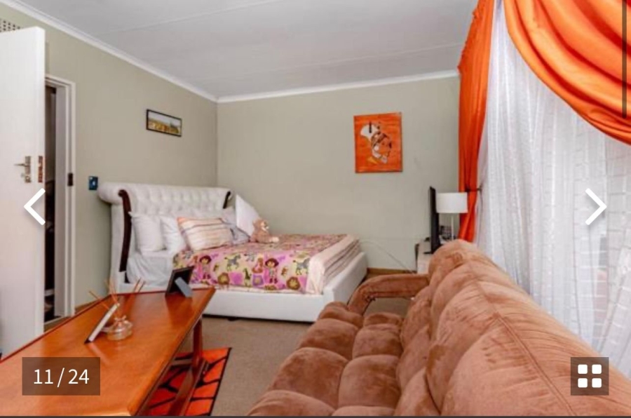 6 Bedroom Property for Sale in Sophiatown Gauteng