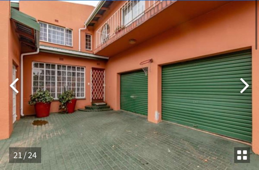 6 Bedroom Property for Sale in Sophiatown Gauteng