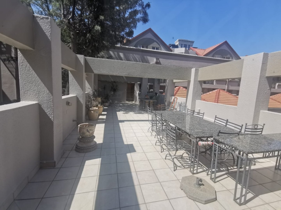 1 Bedroom Property for Sale in Morningside Manor Gauteng