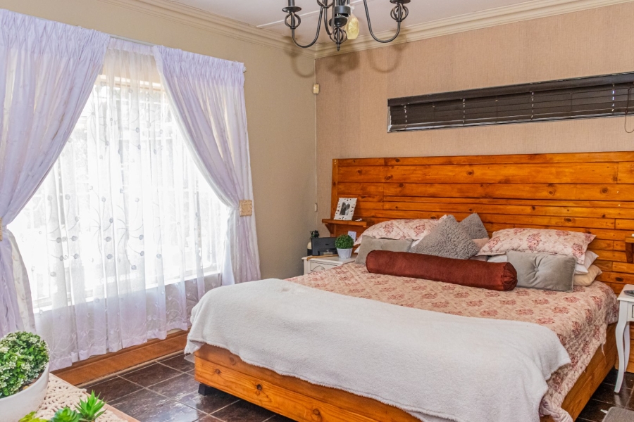 4 Bedroom Property for Sale in Selcourt Gauteng