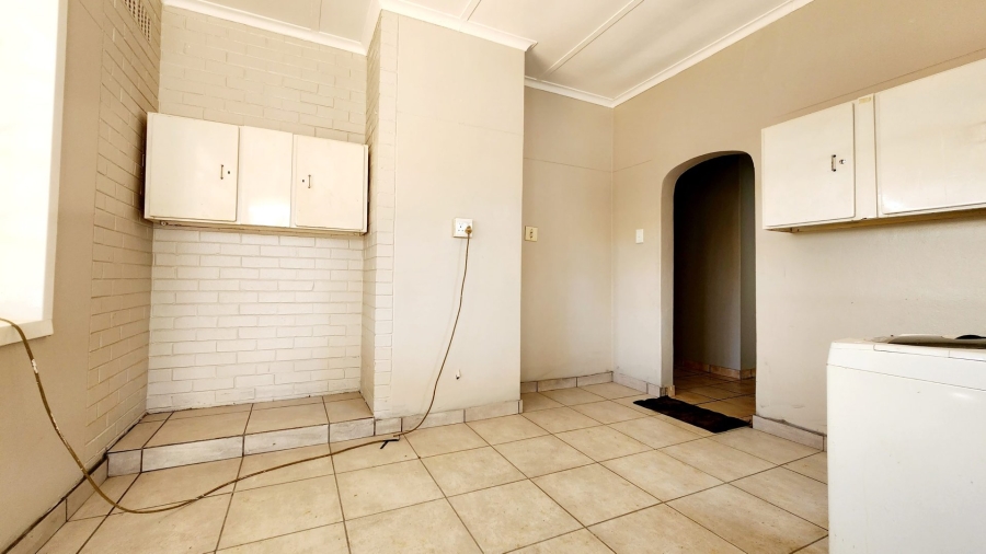 14 Bedroom Property for Sale in Lindo Park Gauteng