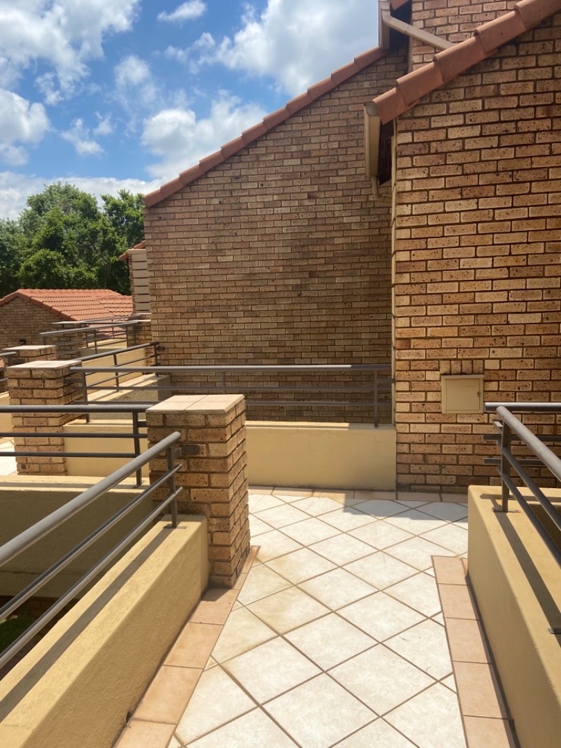 To Let  Bedroom Property for Rent in Eco Park Gauteng