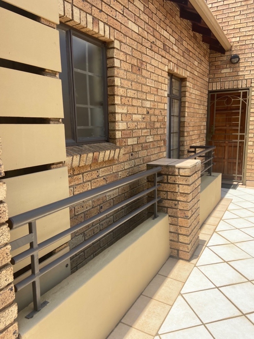 To Let  Bedroom Property for Rent in Eco Park Gauteng