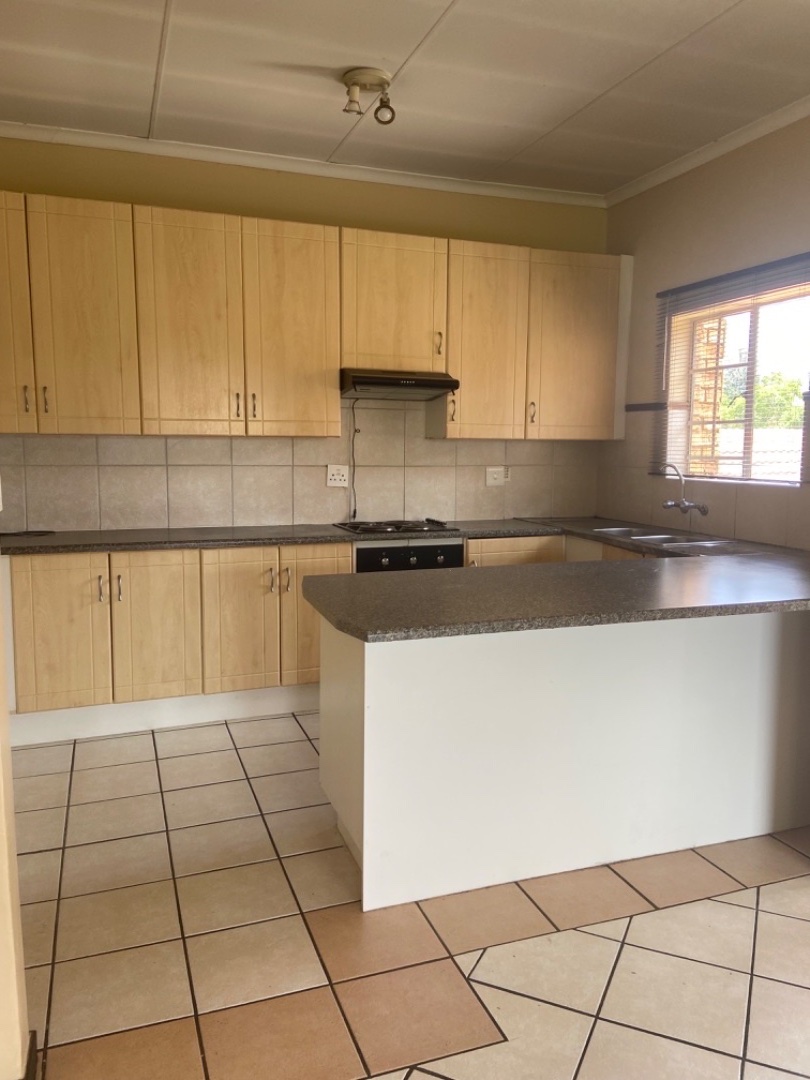 To Let  Bedroom Property for Rent in Eco Park Gauteng