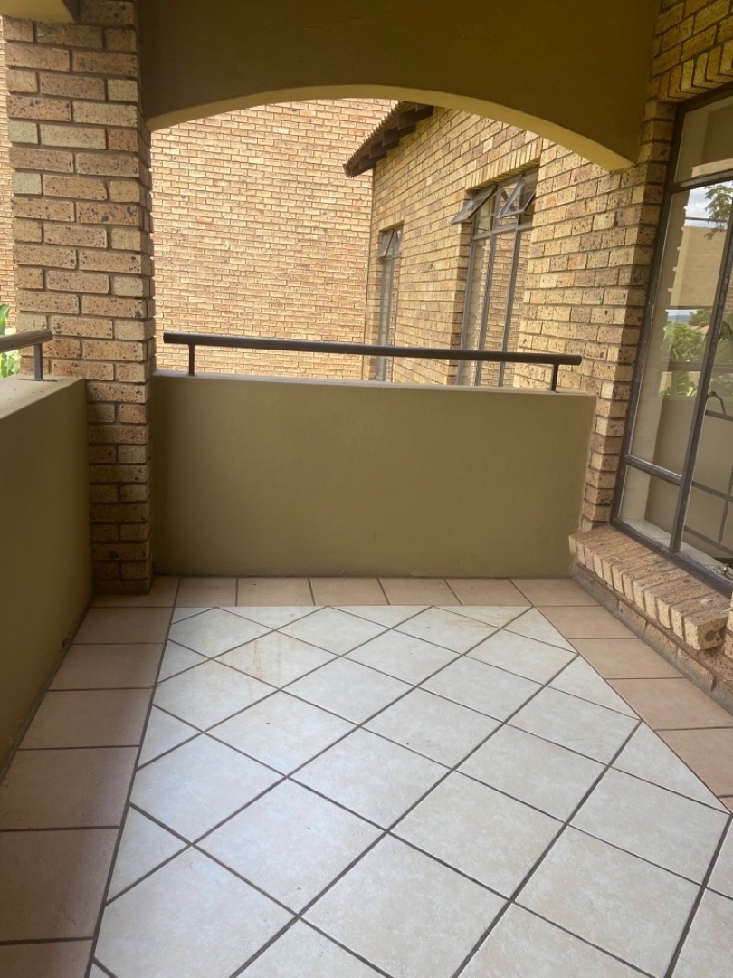 To Let  Bedroom Property for Rent in Eco Park Gauteng