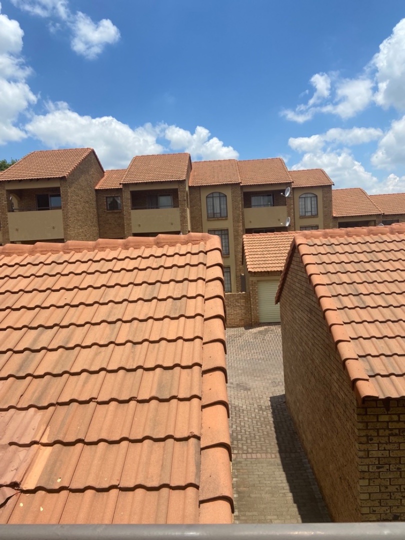 To Let  Bedroom Property for Rent in Eco Park Gauteng