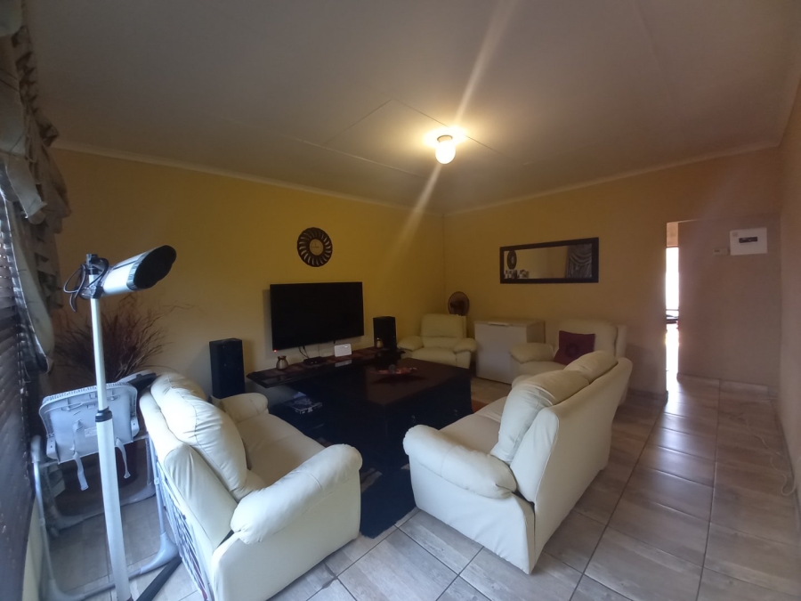 2 Bedroom Property for Sale in Langaville Gauteng