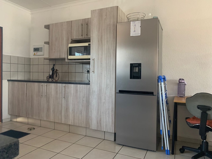 2 Bedroom Property for Sale in Norton Small Farms Gauteng