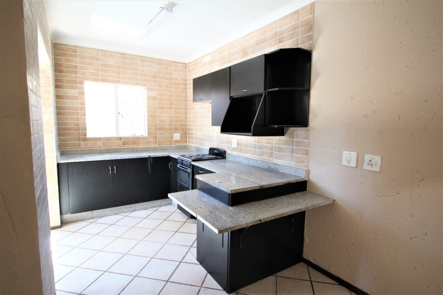 3 Bedroom Property for Sale in Rooihuiskraal North Gauteng