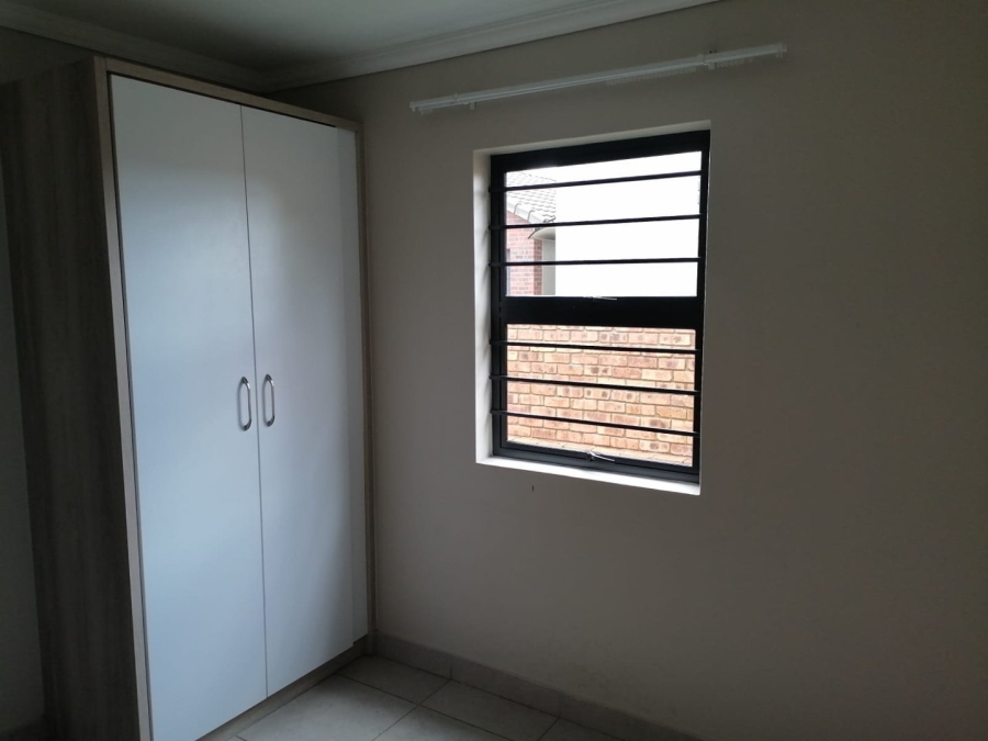 To Let 3 Bedroom Property for Rent in Lion Pride Gauteng