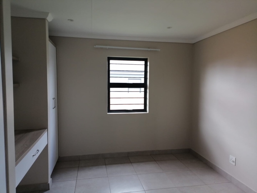 To Let 3 Bedroom Property for Rent in Lion Pride Gauteng