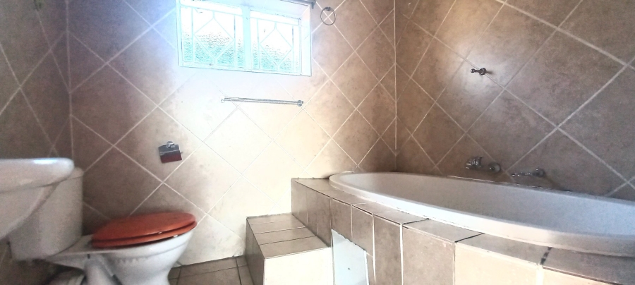 4 Bedroom Property for Sale in Ridgeway Gauteng