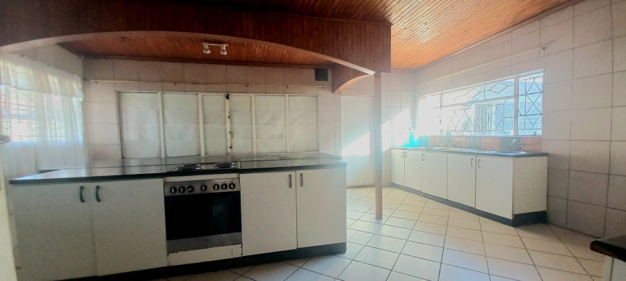 4 Bedroom Property for Sale in Ridgeway Gauteng