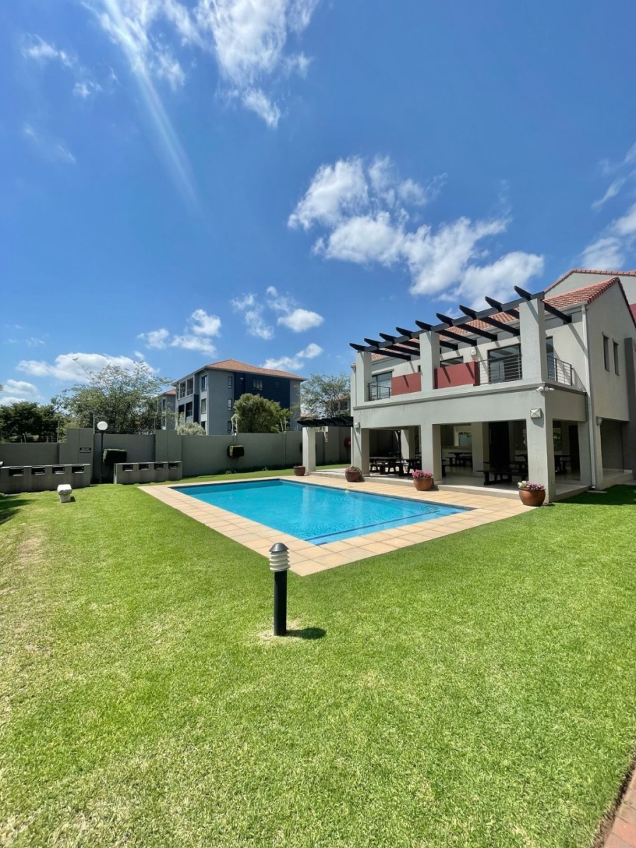 2 Bedroom Property for Sale in Lonehill Gauteng