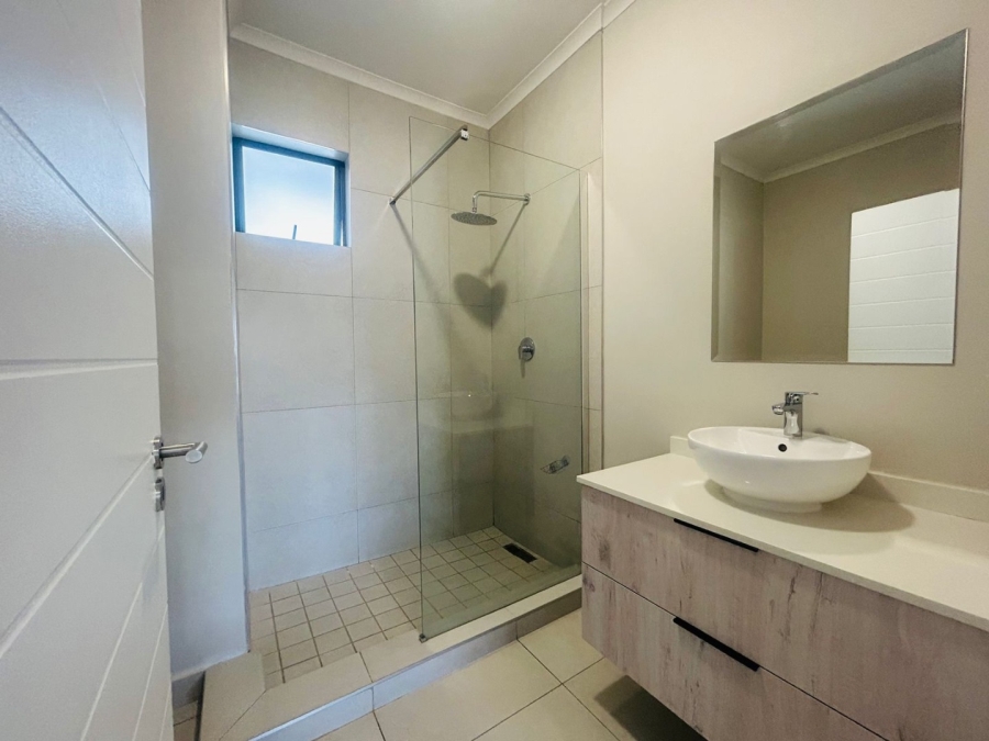 2 Bedroom Property for Sale in Halfway Gardens Gauteng