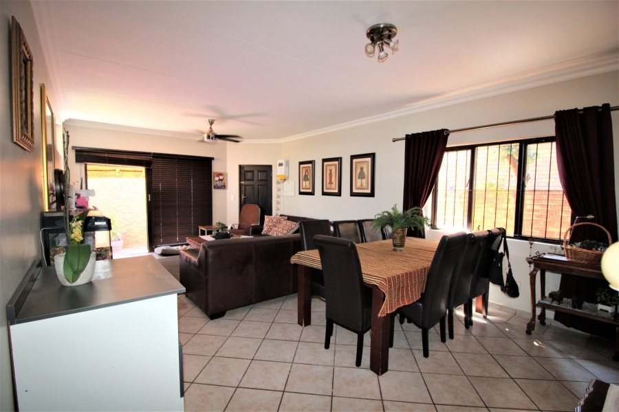 To Let 3 Bedroom Property for Rent in Amberfield Crest Estate Gauteng