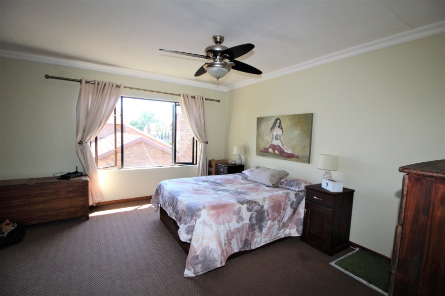 To Let 3 Bedroom Property for Rent in Amberfield Crest Estate Gauteng