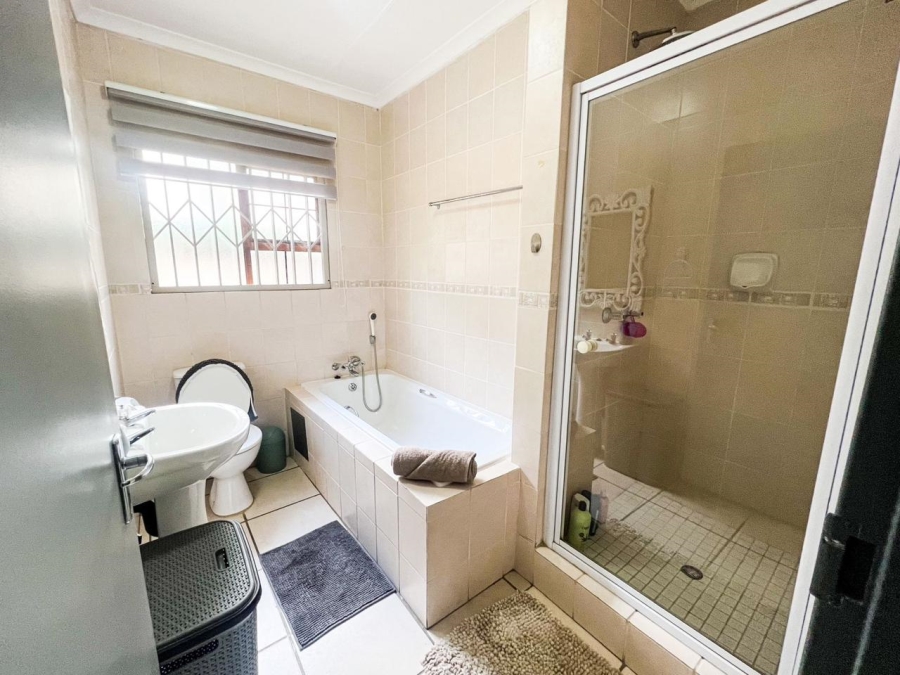 3 Bedroom Property for Sale in Willow Acres Ext 7 Gauteng