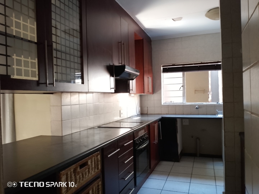 To Let  Bedroom Property for Rent in Rooihuiskraal North Gauteng