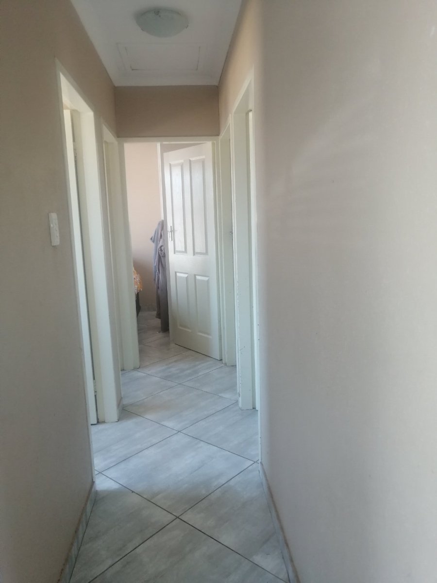 To Let 3 Bedroom Property for Rent in Blue Hills AH Gauteng