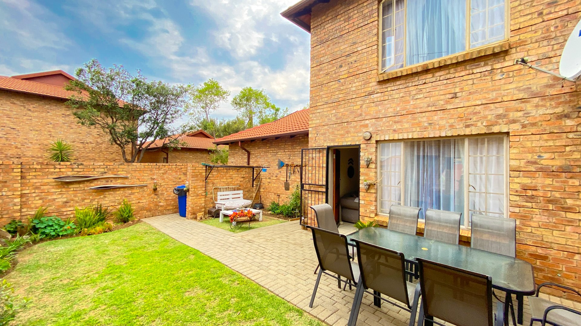 2 Bedroom Property for Sale in Theresa Park Gauteng