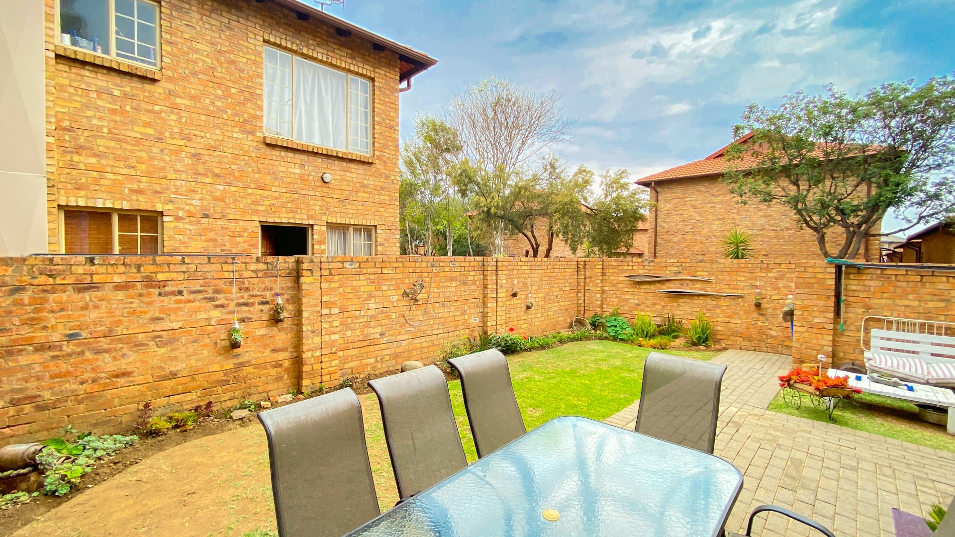 2 Bedroom Property for Sale in Theresa Park Gauteng