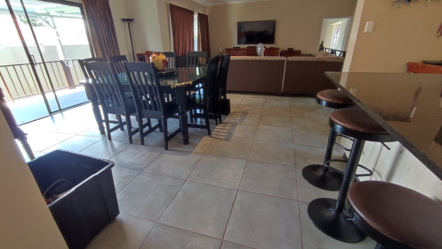 4 Bedroom Property for Sale in Rooihuiskraal Gauteng