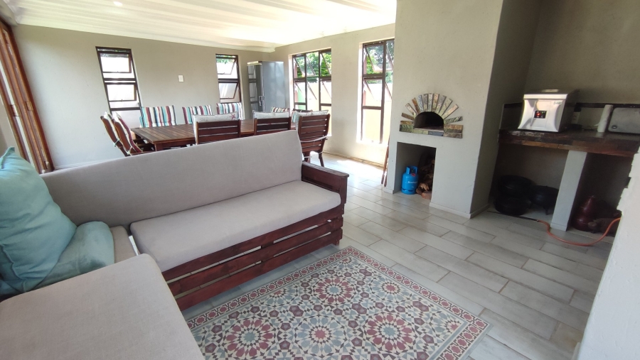 4 Bedroom Property for Sale in Rooihuiskraal Gauteng