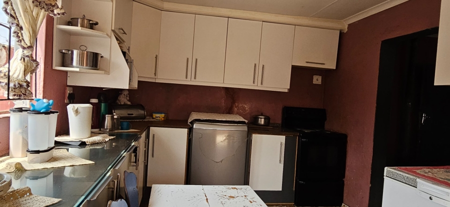 4 Bedroom Property for Sale in Chris Hani Gauteng