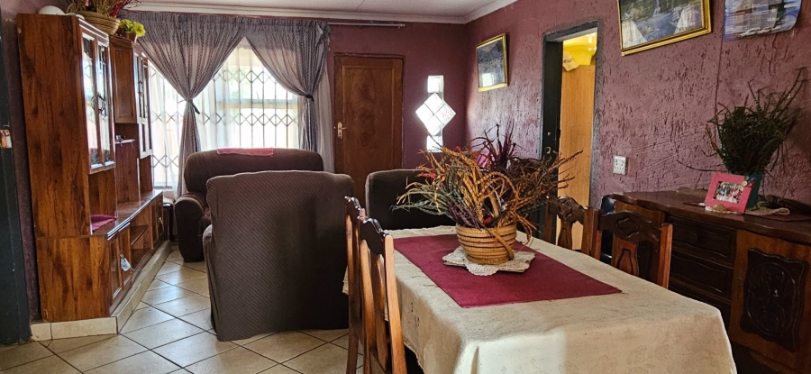 4 Bedroom Property for Sale in Chris Hani Gauteng