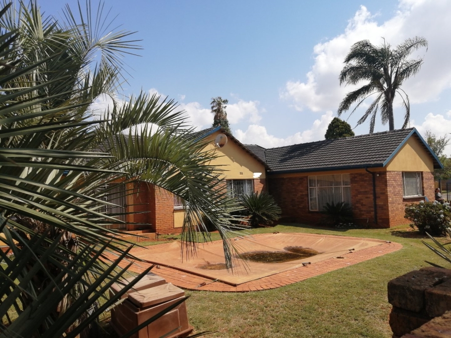 3 Bedroom Property for Sale in Edelweiss Gauteng