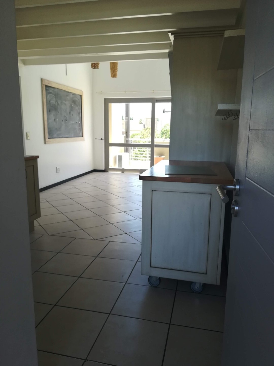 To Let 2 Bedroom Property for Rent in Pineslopes Gauteng