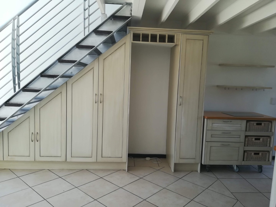 To Let 2 Bedroom Property for Rent in Pineslopes Gauteng