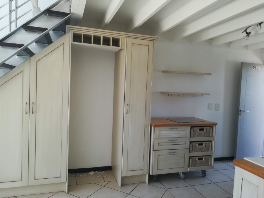 To Let 2 Bedroom Property for Rent in Pineslopes Gauteng