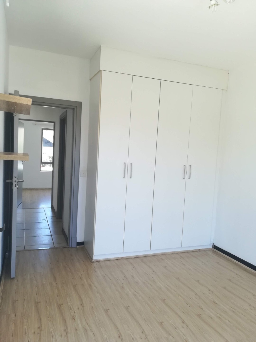 To Let 2 Bedroom Property for Rent in Pineslopes Gauteng