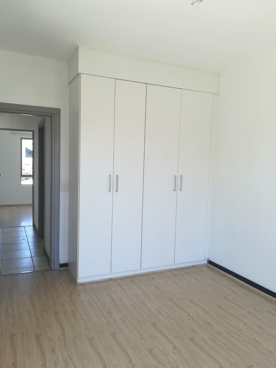 To Let 2 Bedroom Property for Rent in Pineslopes Gauteng