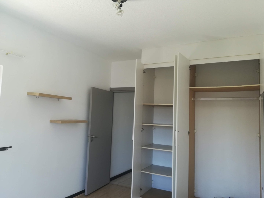 To Let 2 Bedroom Property for Rent in Pineslopes Gauteng