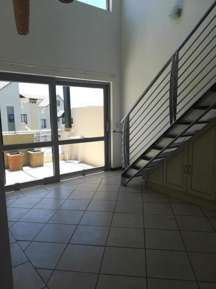 To Let 2 Bedroom Property for Rent in Pineslopes Gauteng