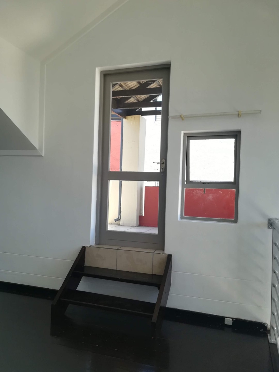 To Let 2 Bedroom Property for Rent in Pineslopes Gauteng