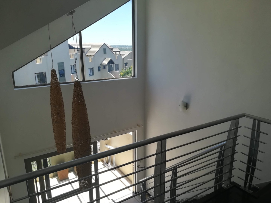 To Let 2 Bedroom Property for Rent in Pineslopes Gauteng