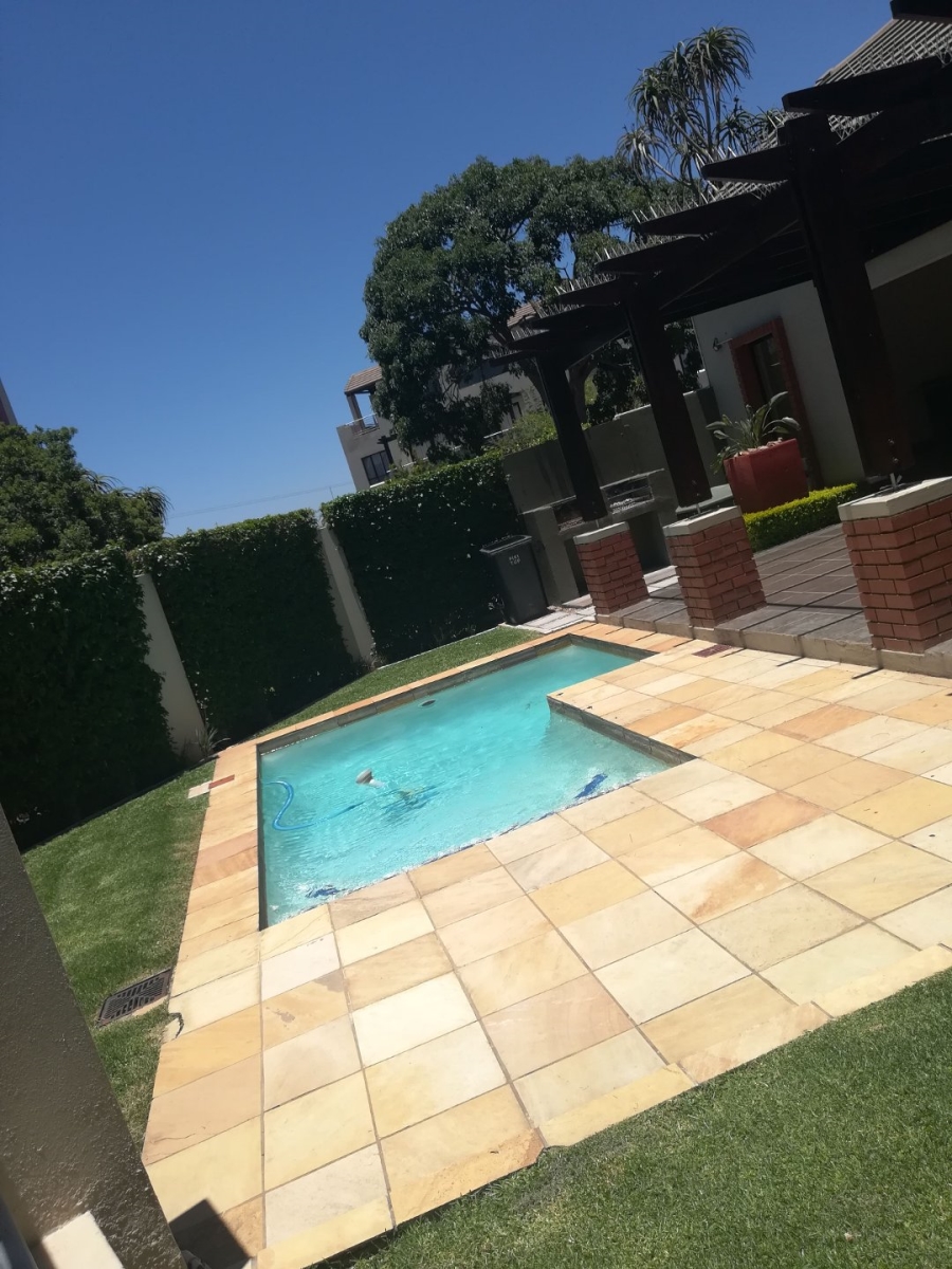 To Let 2 Bedroom Property for Rent in Pineslopes Gauteng