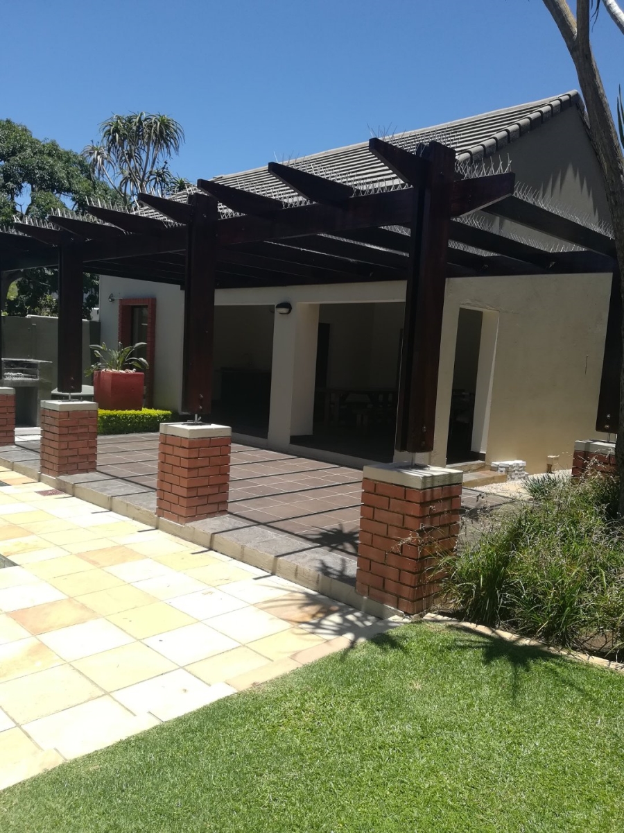 To Let 2 Bedroom Property for Rent in Pineslopes Gauteng