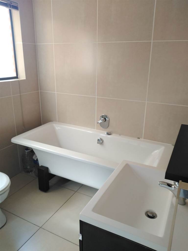 2 Bedroom Property for Sale in Kyalami Hills Gauteng