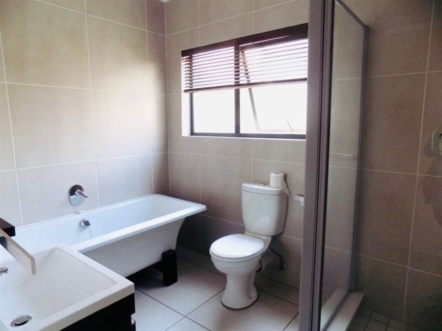 2 Bedroom Property for Sale in Kyalami Hills Gauteng