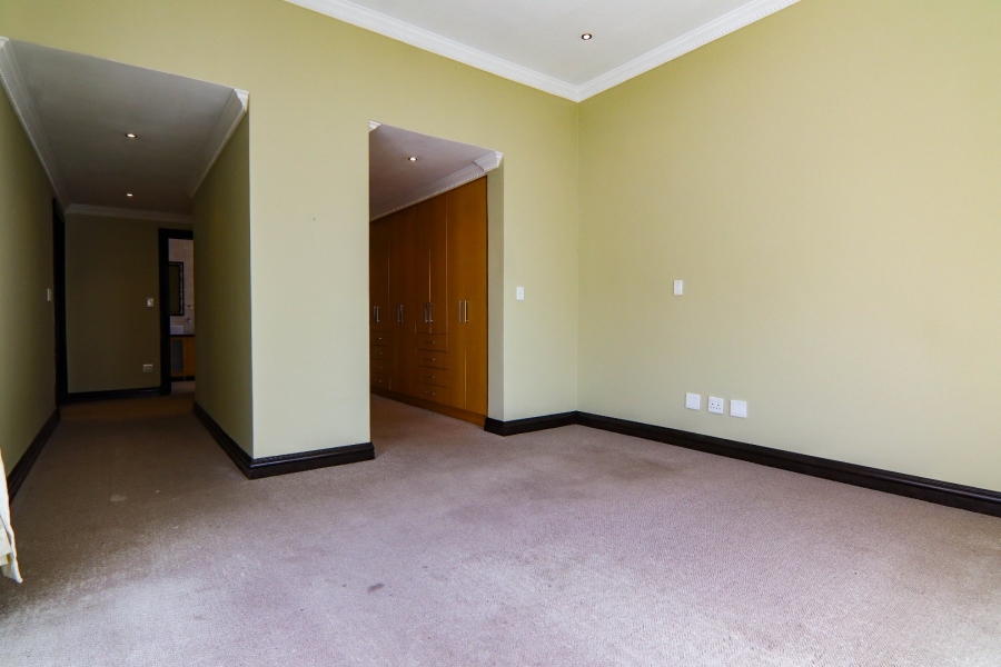 4 Bedroom Property for Sale in Blue Valley Golf Estate Gauteng