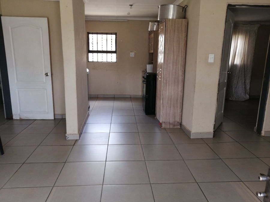 4 Bedroom Property for Sale in Lodeyko Gauteng