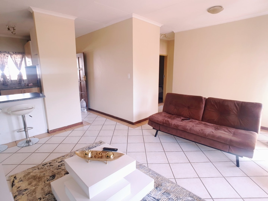 2 Bedroom Property for Sale in Die Hoewes Gauteng