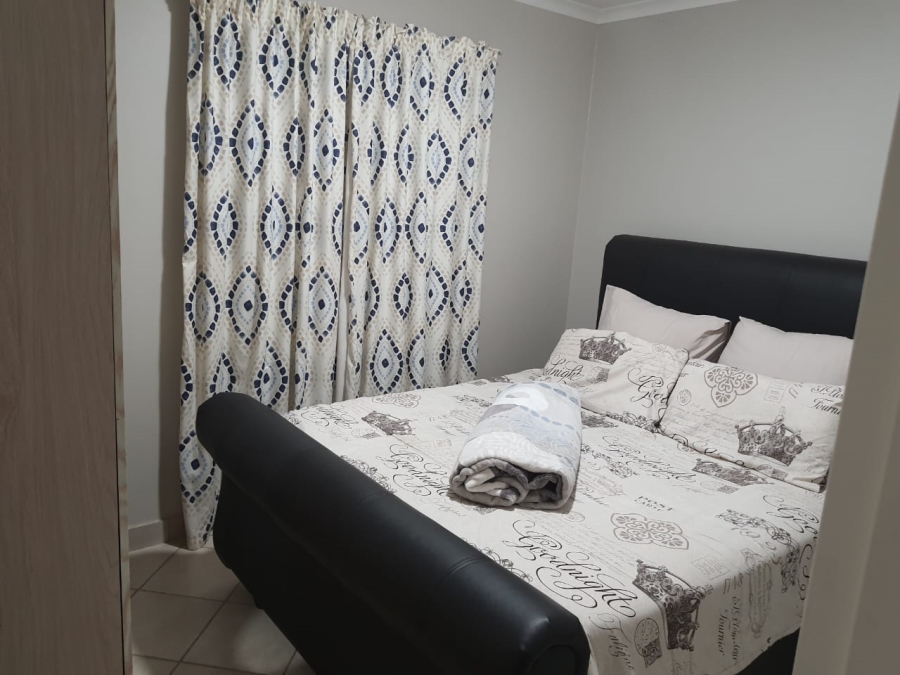 To Let 2 Bedroom Property for Rent in Azaadville Gardens Gauteng