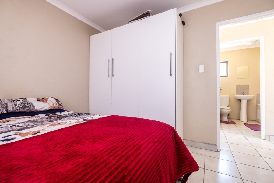 2 Bedroom Property for Sale in Cosmo City Gauteng